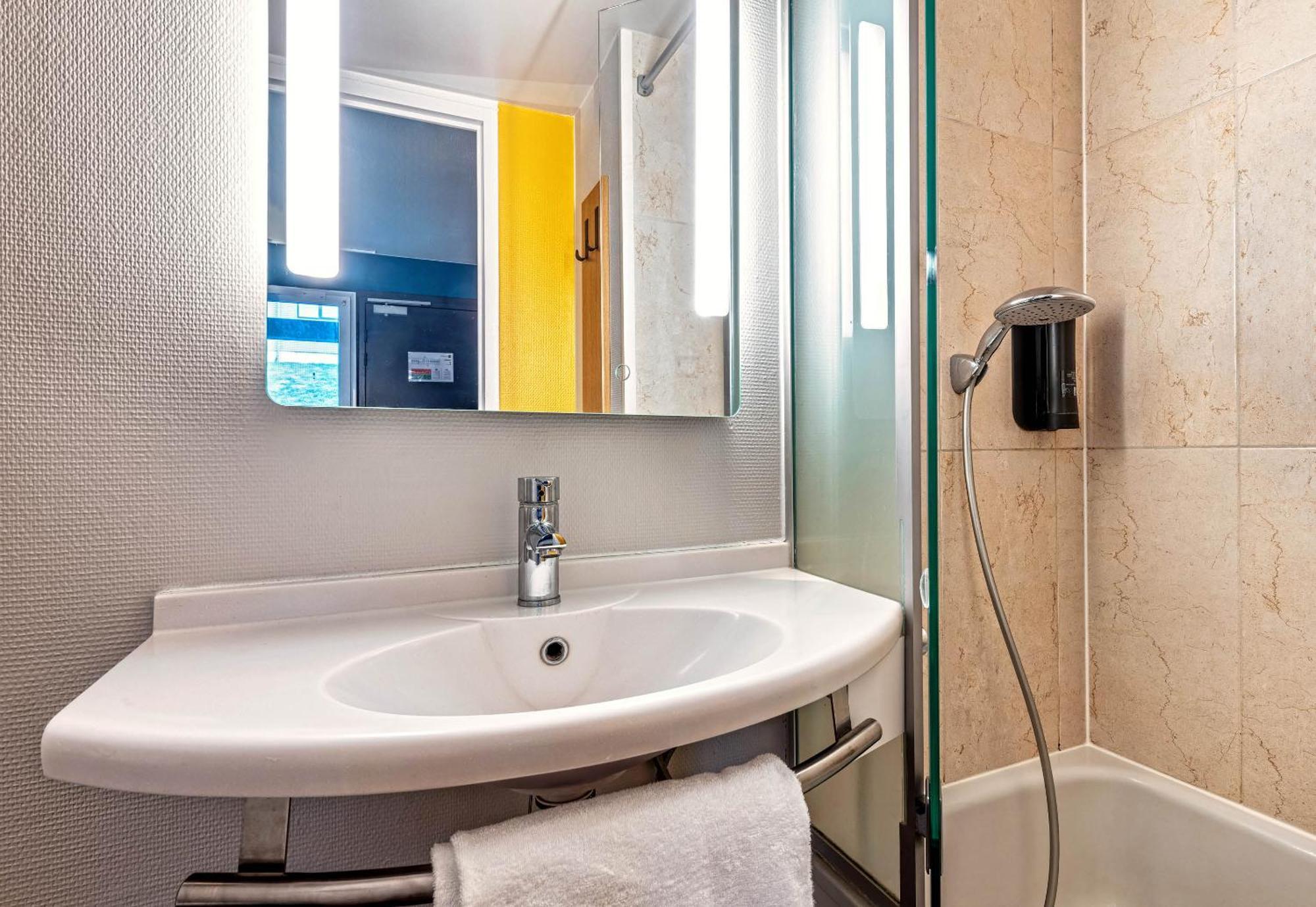 B&B HOTEL Quimper Nord Douarnenez Esterno foto